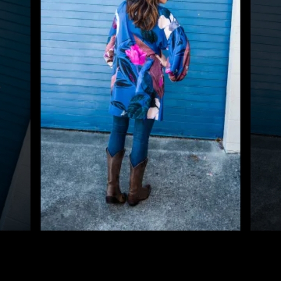 Beautiful Eloise fall floral kimono, new with tags - Picture 7 of 9